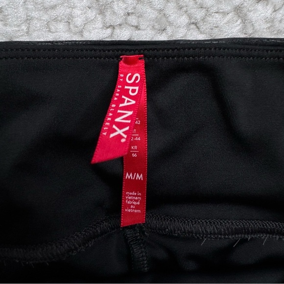 Spanx Faux Leather Leopard Print Black Bike Shorts. Medium FLAW - Picture 3 of 12